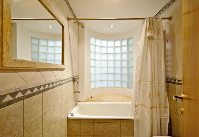 Casa em Mendoza - Espectacular casa cerca de Arístides Villanueva Casa em Mendoza - Espectacular casa cerca de Arístides Villanueva