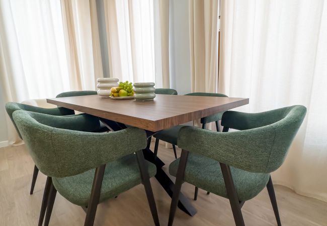 Apartamento em Madrid - Luminoso y amplio apartamento en Cuatro Caminos Madrid. Temporal  Apartamento em Madrid - Luminoso y amplio apartamento en Cuatro Caminos Madrid. Temporal