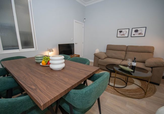 Apartamento em Madrid - Luminoso y amplio apartamento en Cuatro Caminos Madrid. Temporal  Apartamento em Madrid - Luminoso y amplio apartamento en Cuatro Caminos Madrid. Temporal