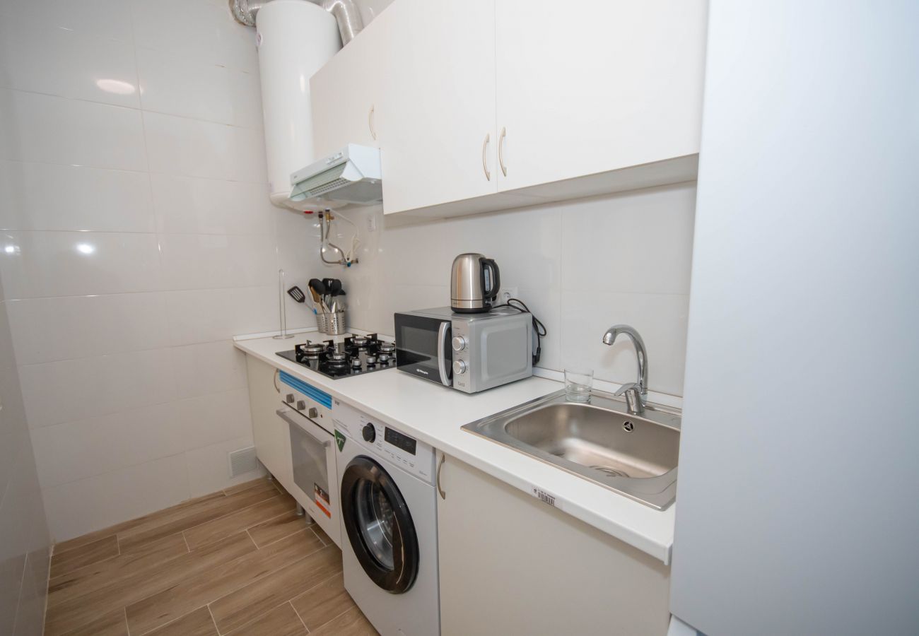 Apartamento em Madrid - Luminoso y amplio apartamento en Cuatro Caminos Madrid. Temporal  Apartamento em Madrid - Luminoso y amplio apartamento en Cuatro Caminos Madrid. Temporal