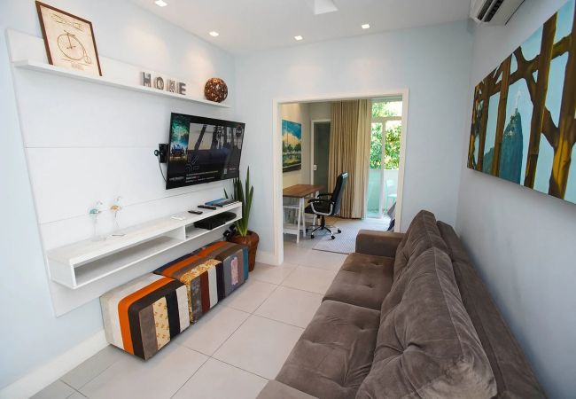 Apartamento em Rio de Janeiro - URQ401| Quarto e sala aconchegante no Leblon! Apartamento em Rio de Janeiro - URQ401| Quarto e sala aconchegante no Leblon!