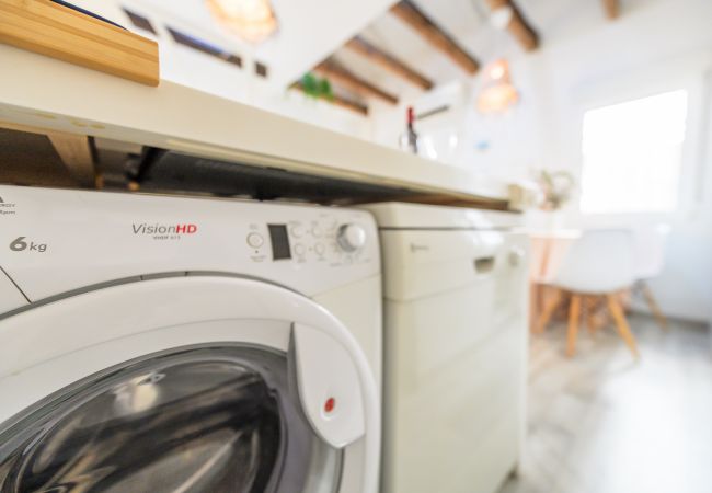 Apartamento em Madrid - Encantadora buhardilla dúplex en el corazón de Madrid.Temporal Apartamento em Madrid - Encantadora buhardilla dúplex en el corazón de Madrid.Temporal