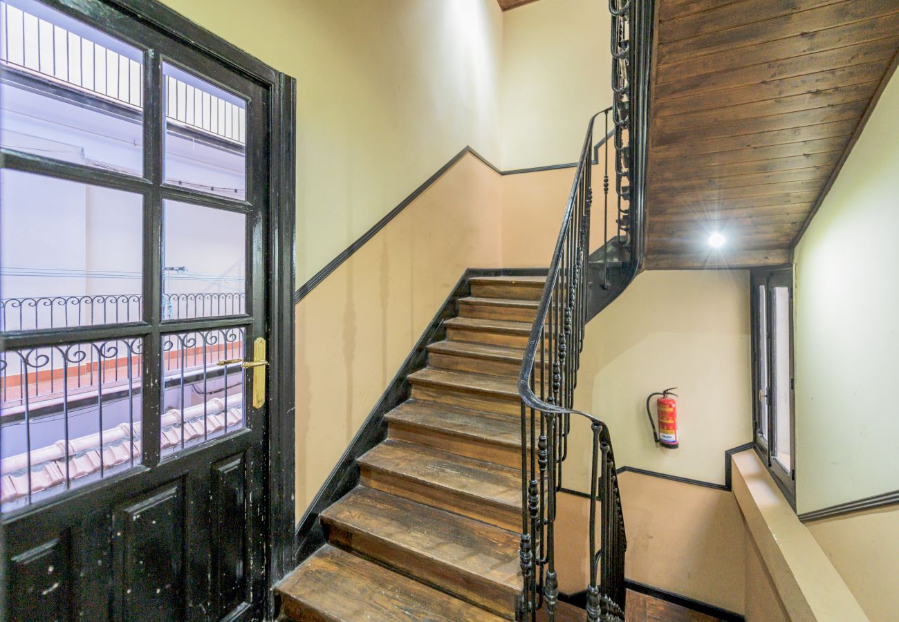 Apartamento em Madrid - Encantadora buhardilla dúplex en el corazón de Madrid.Temporal Apartamento em Madrid - Encantadora buhardilla dúplex en el corazón de Madrid.Temporal