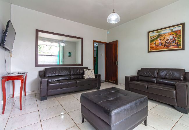Casa em Goiânia - Casa equipada com ótima localização no Setor Sul Casa em Goiânia - Casa equipada com ótima localização no Setor Sul