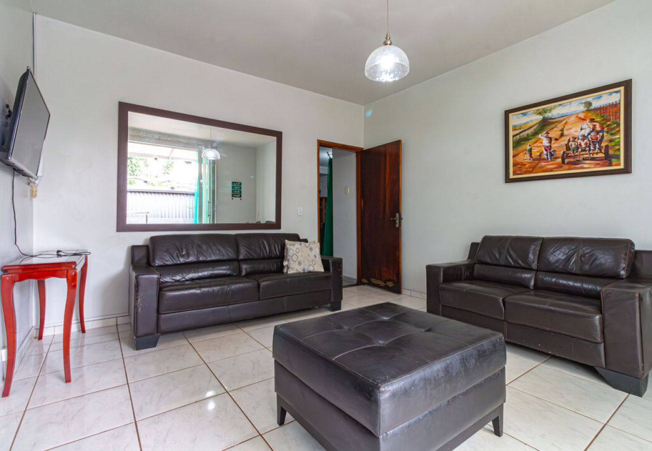 Casa em Goiânia - Casa equipada com ótima localização no Setor Sul Casa em Goiânia - Casa equipada com ótima localização no Setor Sul