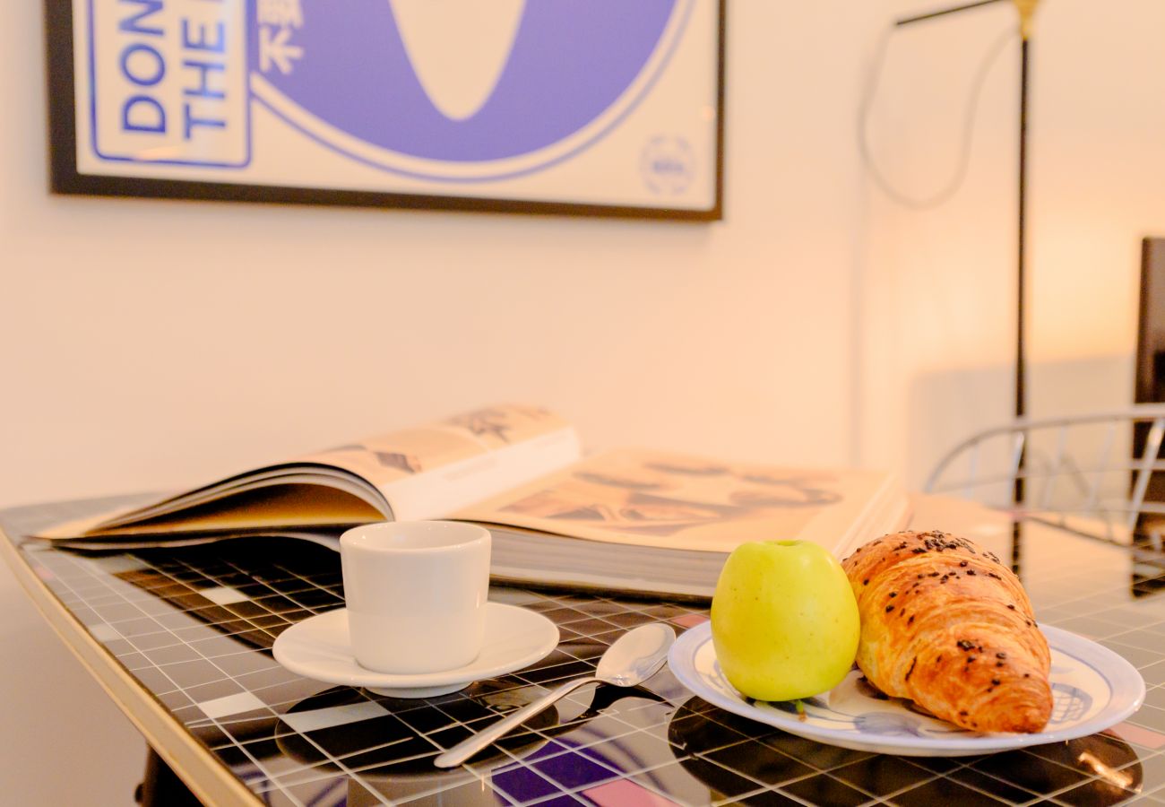 Apartamento em Madrid - Encantadora vivienda de dos dormitorios en el Centro de Madrid. Temporal Apartamento em Madrid - Encantadora vivienda de dos dormitorios en el Centro de Madrid. Temporal