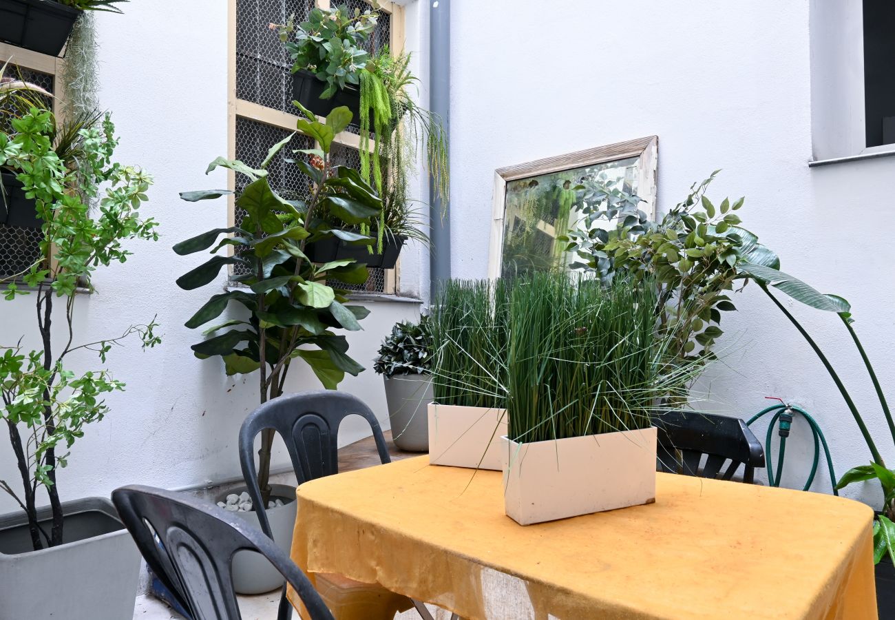 Apartamento em Madrid - Encantadora vivienda de dos dormitorios en el Centro de Madrid. Temporal Apartamento em Madrid - Encantadora vivienda de dos dormitorios en el Centro de Madrid. Temporal