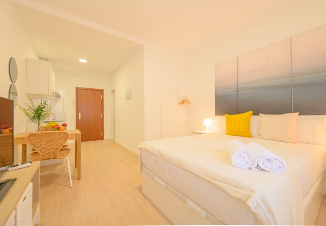  em Madrid - Acogedor Apartamento Tipo Estudio cerca de la Plaza de Toros en Ventas
