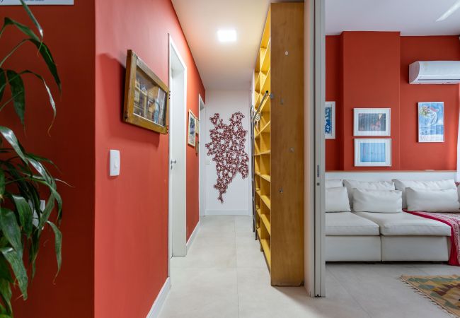 Apartamento em Rio de Janeiro - 3 minutos da praia do Leme | GRC701 Apartamento em Rio de Janeiro - 3 minutos da praia do Leme | GRC701