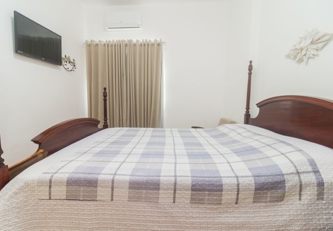 Apartamento em Rio de Janeiro - Brt401B|2 quartos em Copacabana, 10 min do Posto 3 Apartamento em Rio de Janeiro - Brt401B|2 quartos em Copacabana, 10 min do Posto 3