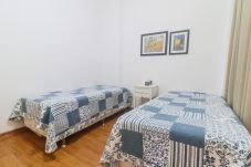 Apartamento em Rio de Janeiro - Brt401B|2 quartos em Copacabana, 10 min do Posto 3