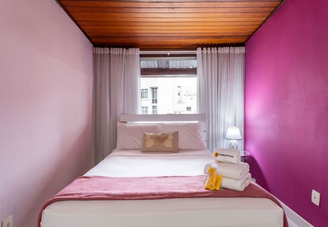 Apartamento em Rio de Janeiro - Charme em Copa | Ótimo para casais | MVC1103 Apartamento em Rio de Janeiro - Charme em Copa | Ótimo para casais | MVC1103