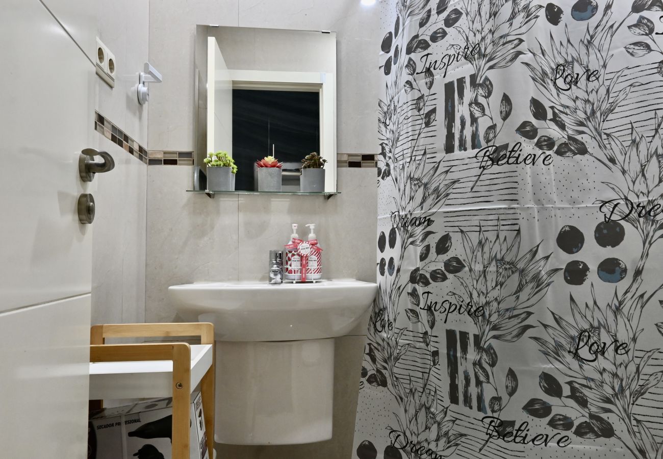 Estúdio em Madrid - HERMOSO APARTAMENTO TIPO ESTUDIO EN MADRID .TEMPORAL Estúdio em Madrid - HERMOSO APARTAMENTO TIPO ESTUDIO EN MADRID .TEMPORAL