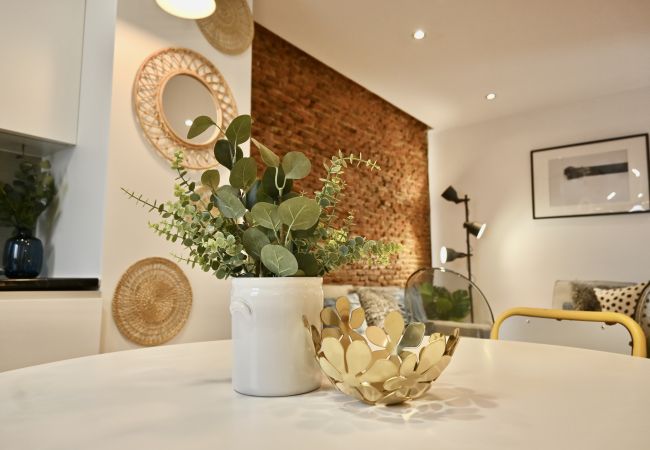 Apartamento em Madrid - Moderno Apartamento de dos dormitorios y dos baños en Avenida América .Temporal Apartamento em Madrid - Moderno Apartamento de dos dormitorios y dos baños en Avenida América .Temporal