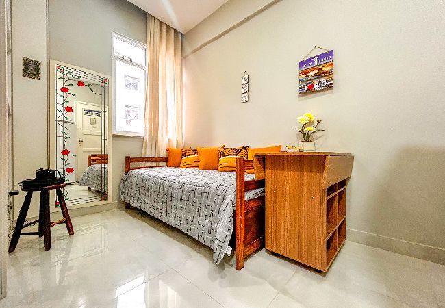 Apartamento em Rio de Janeiro - Ótimo studio c WiFi a 190m da Praia do Leme/RJ	 Apartamento em Rio de Janeiro - Ótimo studio c WiFi a 190m da Praia do Leme/RJ