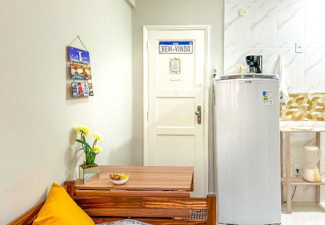 Apartamento em Rio de Janeiro - Ótimo studio c WiFi a 190m da Praia do Leme/RJ	 Apartamento em Rio de Janeiro - Ótimo studio c WiFi a 190m da Praia do Leme/RJ