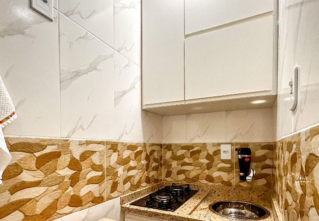 Apartamento em Rio de Janeiro - Ótimo studio c WiFi a 190m da Praia do Leme/RJ	 Apartamento em Rio de Janeiro - Ótimo studio c WiFi a 190m da Praia do Leme/RJ