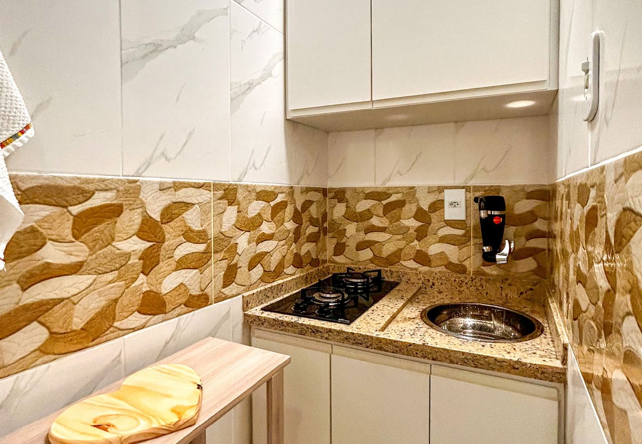 Apartamento em Rio de Janeiro - Ótimo studio c WiFi a 190m da Praia do Leme/RJ	 Apartamento em Rio de Janeiro - Ótimo studio c WiFi a 190m da Praia do Leme/RJ