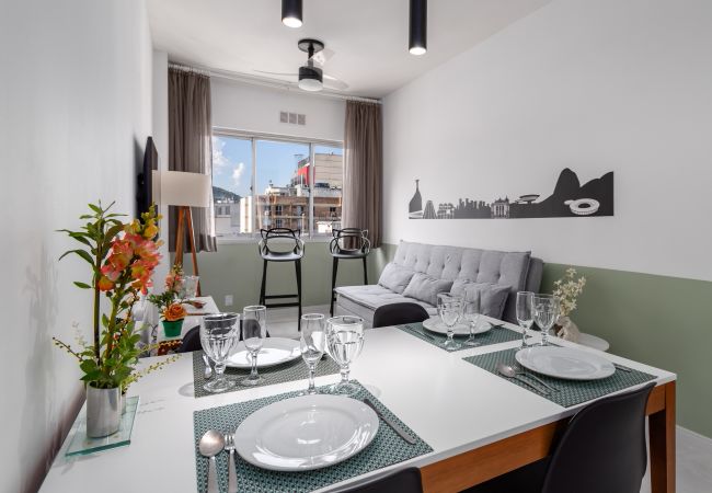 Apartamento em Rio de Janeiro - Charme em Botafogo | Bem decorado | SCT1202  Apartamento em Rio de Janeiro - Charme em Botafogo | Bem decorado | SCT1202