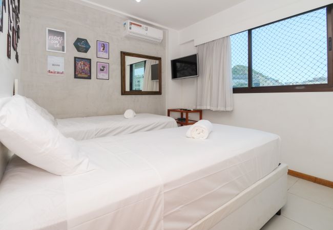 Apart-hotel em Rio de Janeiro - JON705 | Cobertura em Ipanema com vista pro Cristo Apart-hotel em Rio de Janeiro - JON705 | Cobertura em Ipanema com vista pro Cristo