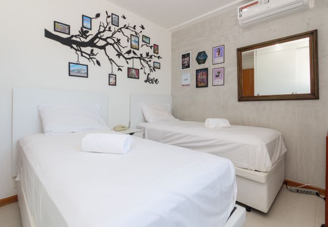 Apart-hotel em Rio de Janeiro - JON705 | Cobertura em Ipanema com vista pro Cristo Apart-hotel em Rio de Janeiro - JON705 | Cobertura em Ipanema com vista pro Cristo