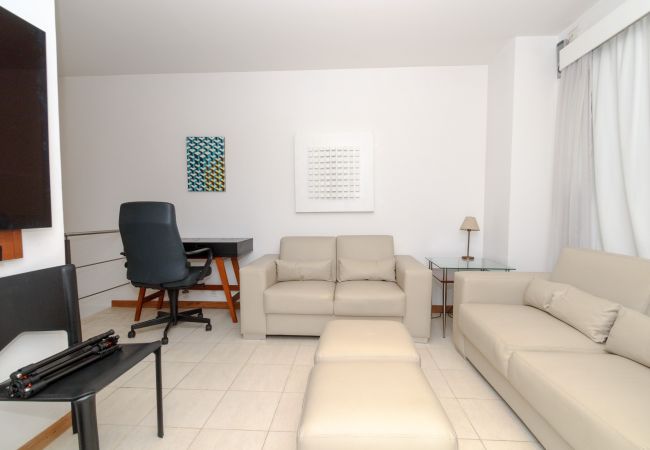 Apart-hotel em Rio de Janeiro - JON705 | Cobertura em Ipanema com vista pro Cristo Apart-hotel em Rio de Janeiro - JON705 | Cobertura em Ipanema com vista pro Cristo