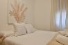 Apartamento em Madrid - Apartamento de Cuatro Dormitorios en el Bohemio Barrio de Malasaña.Temporal  Apartamento em Madrid - Apartamento de Cuatro Dormitorios en el Bohemio Barrio de Malasaña.Temporal