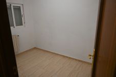 Apartamento em Madrid -  Amplia Vivienda de dos dormitorios en el barrio Fuencarral