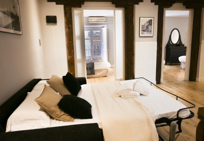 Apartamento em Madrid - Céntrica y amplia vivienda de 4 dormitorios en La Latina Apartamento em Madrid - Céntrica y amplia vivienda de 4 dormitorios en La Latina
