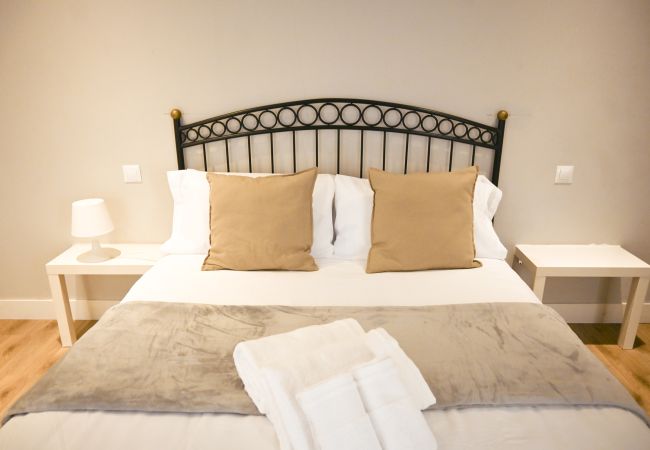 Apartamento em Madrid - Céntrica y amplia vivienda de 4 dormitorios en La Latina Apartamento em Madrid - Céntrica y amplia vivienda de 4 dormitorios en La Latina