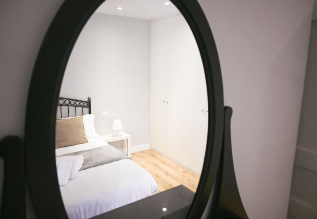 Apartamento em Madrid - Céntrica y amplia vivienda de 4 dormitorios en La Latina Apartamento em Madrid - Céntrica y amplia vivienda de 4 dormitorios en La Latina