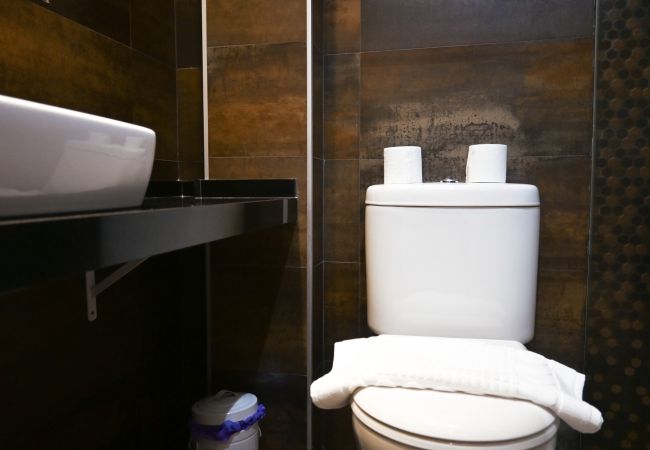 Apartamento em Madrid - Céntrica y amplia vivienda de 4 dormitorios en La Latina Apartamento em Madrid - Céntrica y amplia vivienda de 4 dormitorios en La Latina