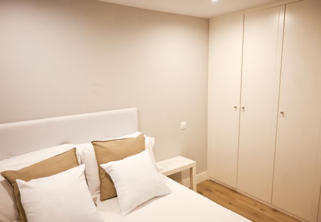 Apartamento em Madrid - Céntrica y amplia vivienda de 4 dormitorios en La Latina Apartamento em Madrid - Céntrica y amplia vivienda de 4 dormitorios en La Latina