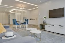 Apartamento em Câmara de Lobos - Torre Palace I by Atlantic Holiday