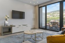 Apartamento em Câmara de Lobos - Torre Palace I by Atlantic Holiday