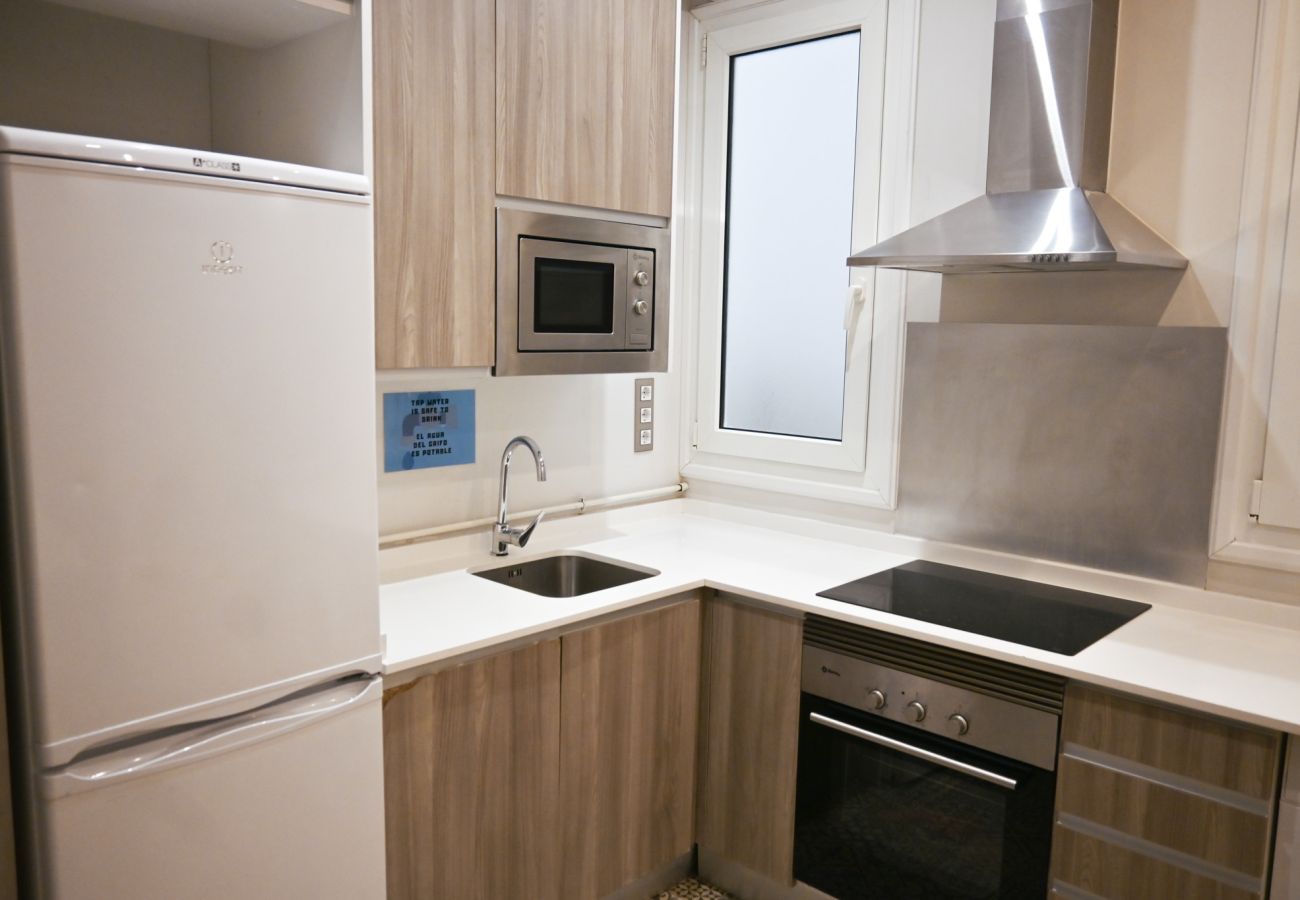 Apartamento em Madrid -  Amplia vivienda de tres dormitorios en La Latina Apartamento em Madrid -  Amplia vivienda de tres dormitorios en La Latina