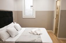 Apartamento em Madrid -  Amplia vivienda de tres dormitorios en La Latina