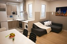 Apartamento em Madrid -  Amplia vivienda de tres dormitorios en La Latina