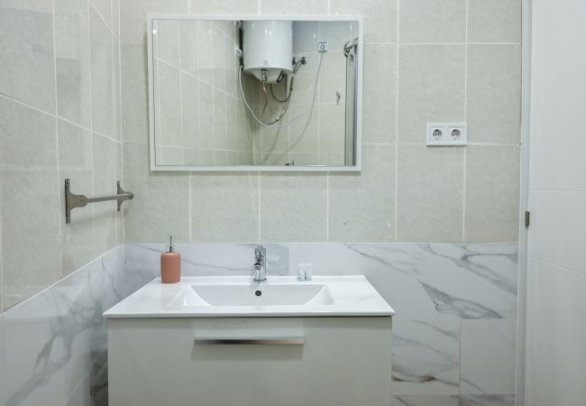 Apartamento em Madrid - Encantador apartamento de un dormitorio en Madrid, cerca al metro Tetuán . Temporal  Apartamento em Madrid - Encantador apartamento de un dormitorio en Madrid, cerca al metro Tetuán . Temporal