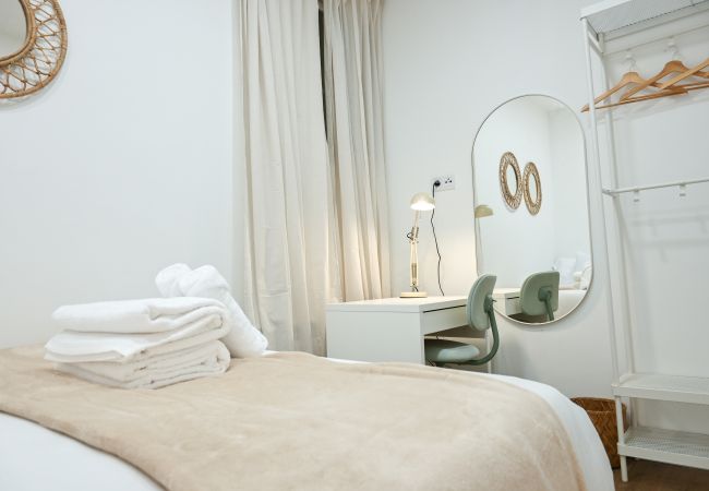 Apartamento em Madrid - Encantador apartamento de un dormitorio en Madrid, cerca al metro Tetuán . Temporal  Apartamento em Madrid - Encantador apartamento de un dormitorio en Madrid, cerca al metro Tetuán . Temporal