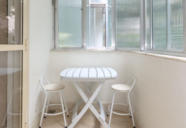 Apartamento em Rio de Janeiro - VIV203|2 quartos, 5 minutos da praia de Copacabana Apartamento em Rio de Janeiro - VIV203|2 quartos, 5 minutos da praia de Copacabana