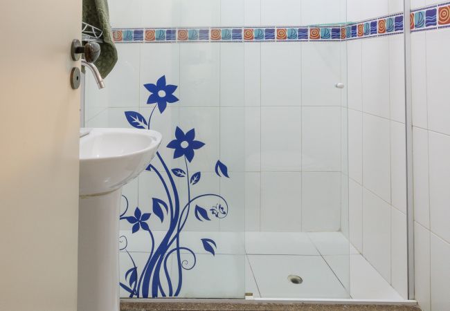 Apartamento em Rio de Janeiro - VIV203|2 quartos, 5 minutos da praia de Copacabana Apartamento em Rio de Janeiro - VIV203|2 quartos, 5 minutos da praia de Copacabana