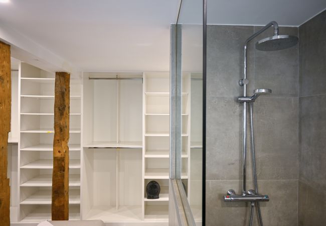 Apartamento em Madrid - Agradable Apartamento de 2 Dormitorios y 2 baños en el Barrio Universidad Apartamento em Madrid - Agradable Apartamento de 2 Dormitorios y 2 baños en el Barrio Universidad
