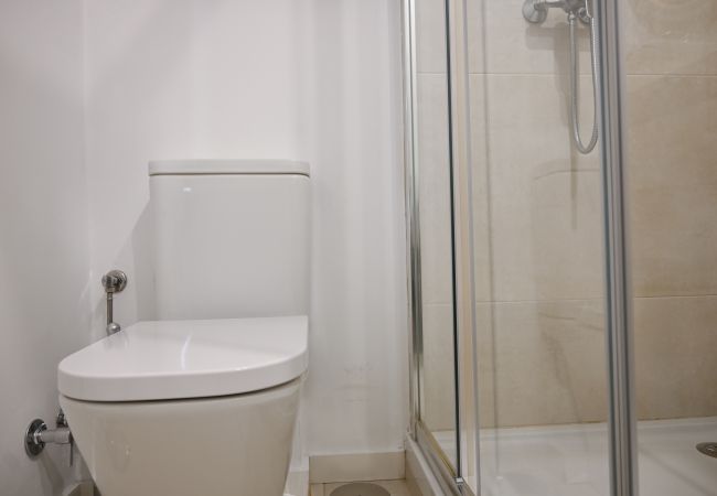 Apartamento em Madrid - Agradable Apartamento de 2 Dormitorios y 2 baños en el Barrio Universidad Apartamento em Madrid - Agradable Apartamento de 2 Dormitorios y 2 baños en el Barrio Universidad