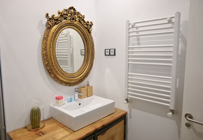 Apartamento em Madrid - Agradable Apartamento de 2 Dormitorios y 2 baños en el Barrio Universidad Apartamento em Madrid - Agradable Apartamento de 2 Dormitorios y 2 baños en el Barrio Universidad