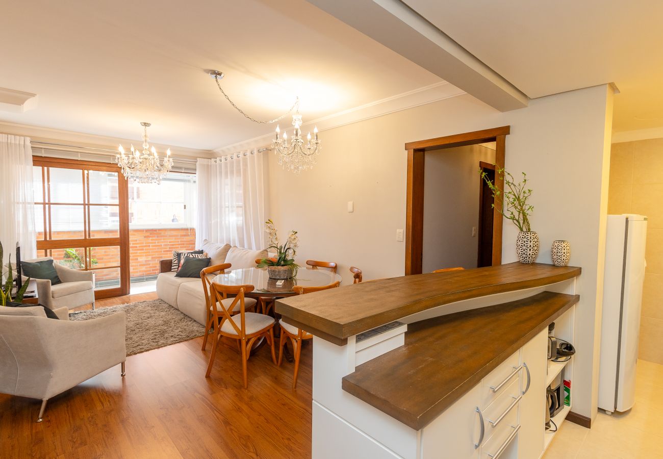 Apartamento em Gramado - 2D (c suíte) a 300 m de R Coberta.