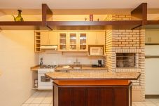 Apartamento em Gramado - Apto aconchegante 2D (c suíte) próx Lago Negro!