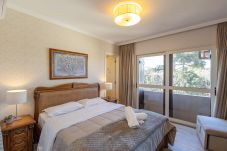 Apartamento em Gramado - Cobertura Alto Padrão 3 Suítes a 500m da R Coberta