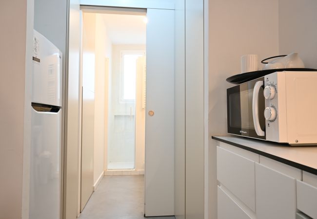 Apartamento em Madrid -  Encantador apartamento de 2 dormitorios : Experimenta la auténtica vida madrileña en tu propio espacio. Temporal Apartamento em Madrid -  Encantador apartamento de 2 dormitorios : Experimenta la auténtica vida madrileña en tu propio espacio. Temporal