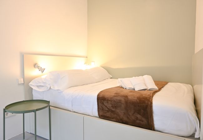 Apartamento em Madrid -  Encantador apartamento de 2 dormitorios : Experimenta la auténtica vida madrileña en tu propio espacio. Temporal Apartamento em Madrid -  Encantador apartamento de 2 dormitorios : Experimenta la auténtica vida madrileña en tu propio espacio. Temporal